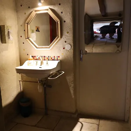 Le Grangé Hostal *