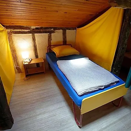 بيت شباب Le Grange