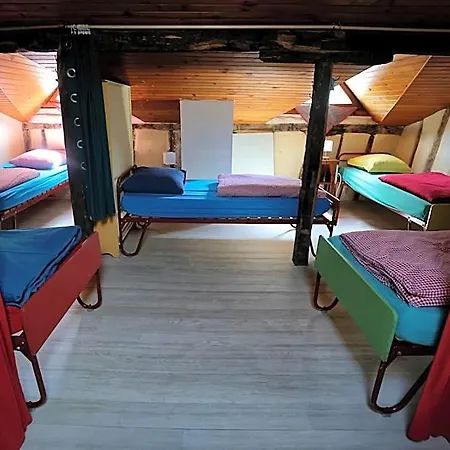 Le Grange بيت شباب *