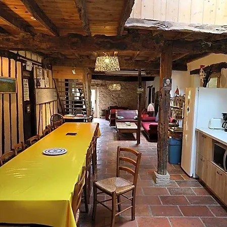 Le Grange بيت شباب